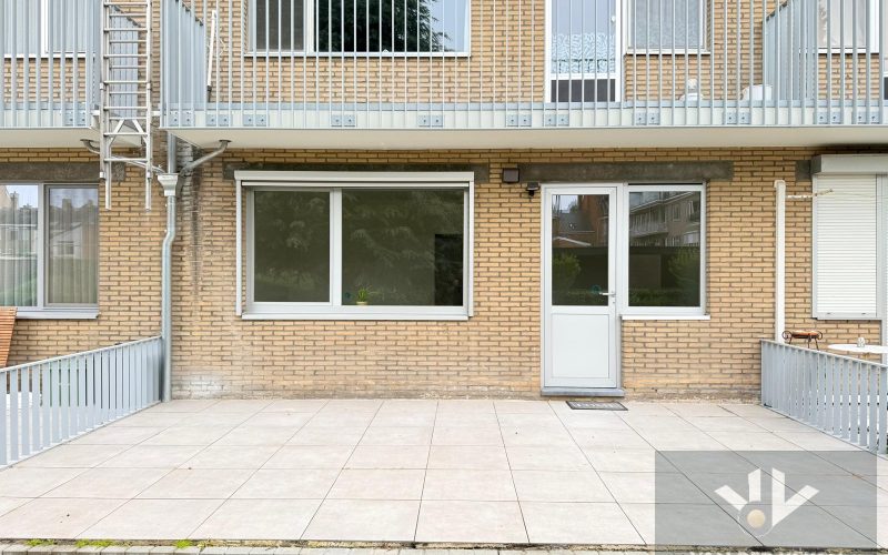 Gerenoveerd 2-slaapkamer appartement! - Featured Image