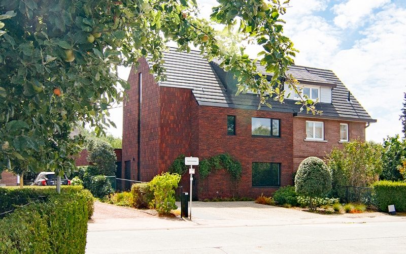 High-end, totaal gerenoveerde, ruime en energiezuinige woning met doordachte indeling op een TOP-locatie in Hasselt - Featured Image