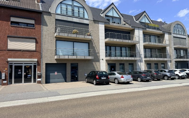 Charmant 2 slaapkamer appartement! - Featured Image