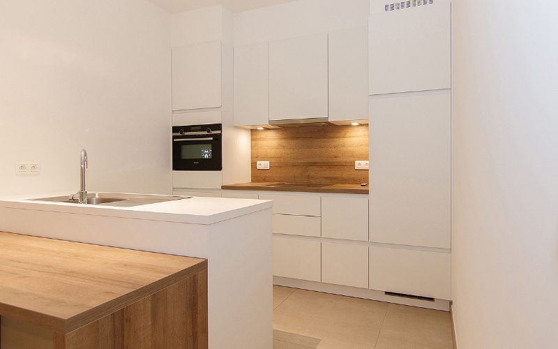Investeringspand: Net verhuurd en knap afgewerkte 2 slpk serviceflat - Featured Image