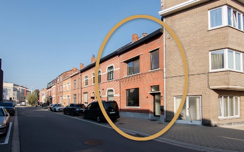 Gezellige, knap, energetisch en totaal gerenoveerde stadswoning op een TOP locatie! - Featured Image