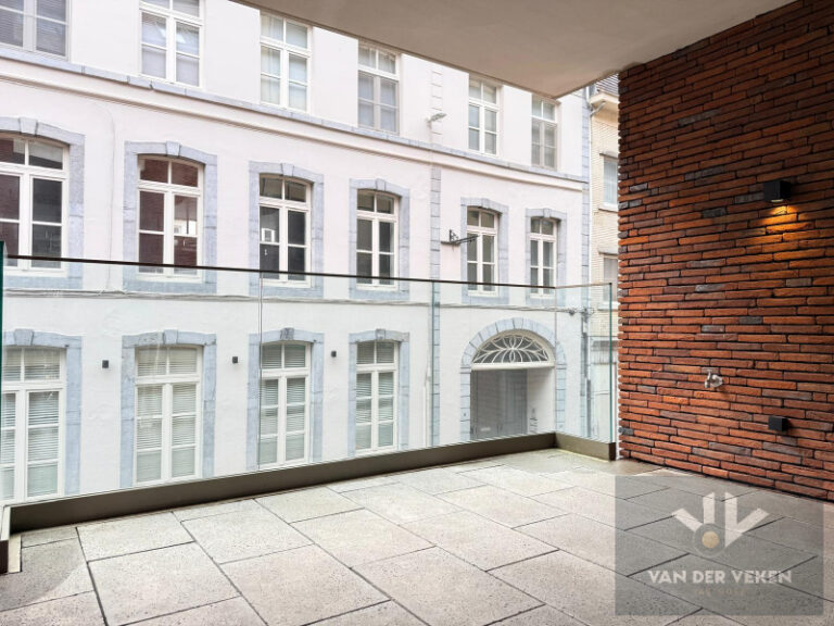 WhatsApp Image 2026-02-12 at 14.10.49 (16).jpg